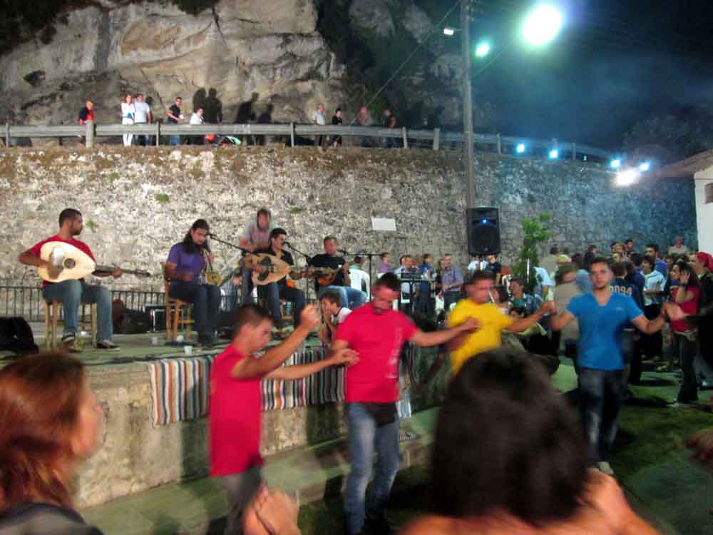 houdetsi festival in crete c07